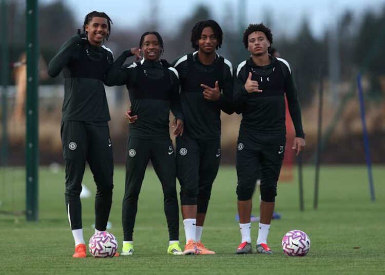 Galeria de treinamento da FA Youth Cup: Pronto para o Royals | Notícias | Site Oficial