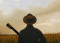 Gregory Alan Isakov emociona os fãs através da música folk em turnê de inverno