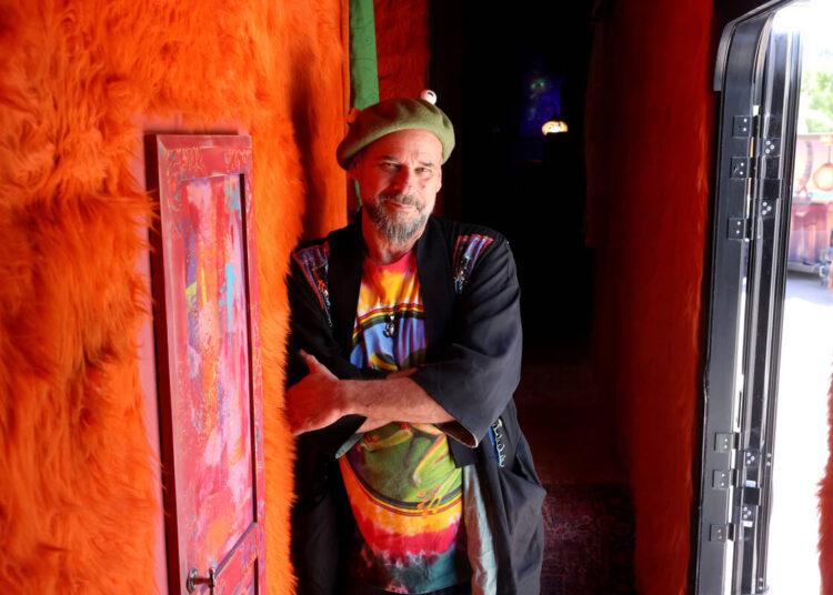Guy Laliberté, lenda do entretenimento da Las Vegas Strip, vende seu festival rolante