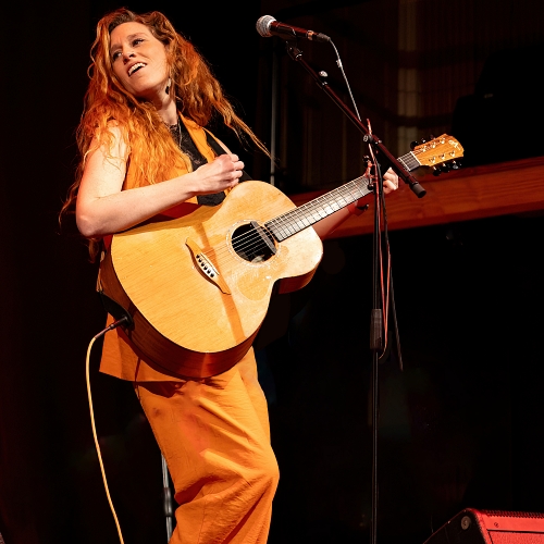 Hollie Rogers anuncia novo álbum “Everything's Fine” – Music News