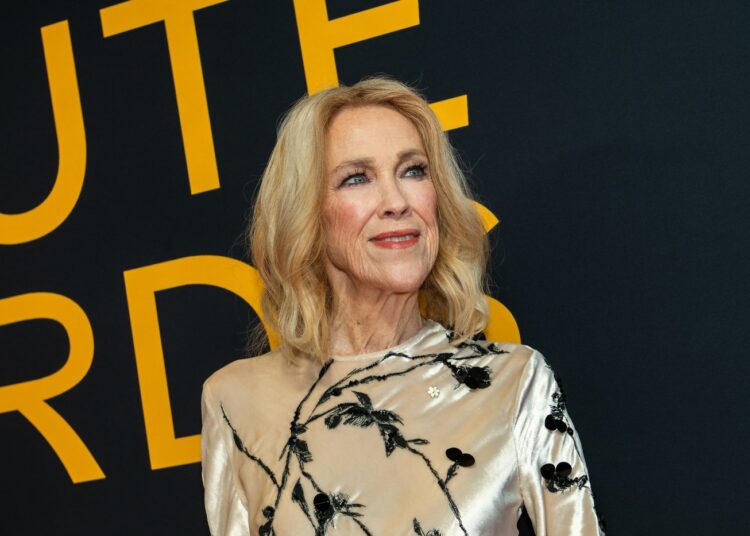 Homenagens chegam enquanto canadenses e celebridades reagem à morte de Catherine O'Hara