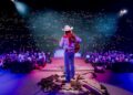 Ian Munsick salta para o desconhecido com a nova música ‘Geronimo’