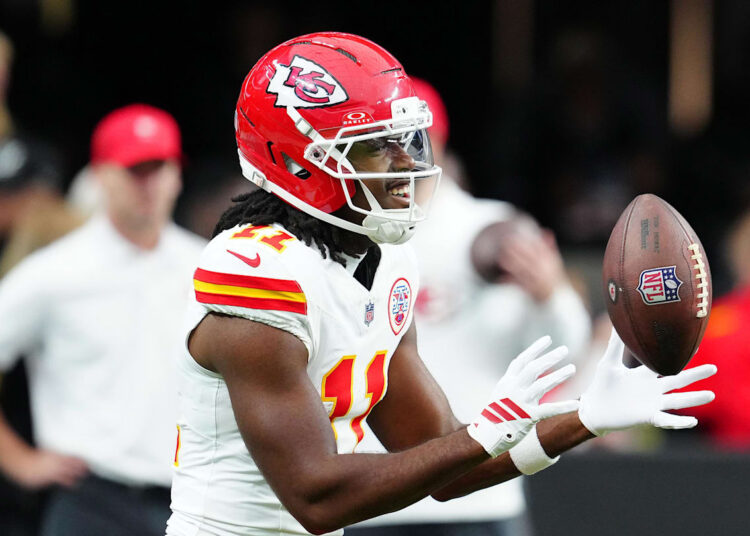 Jalen Royals enfrenta novo obstáculo após a demissão de Connor Embree