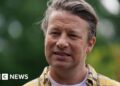 Jamie Oliver aborda rumores de traidores de celebridades na escola de Essex