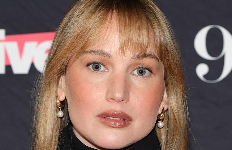 Jennifer Lawrence explica por que ela realojou seu cachorro | Animais de estimação famosos, Jennifer Lawrence | Notícias e fofocas sobre celebridades | Entretenimento, fotos e vídeos