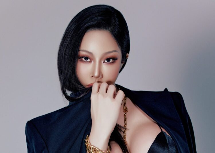 Jessi no último álbum PMS e ficando vulnerável