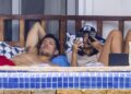 Jessica Alba e Danny Ramirez exibem corpos prontos para a praia enquanto dão as boas-vindas ao Ano Novo em Cabo