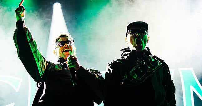 KNEECAP diz que novo álbum será lançado este ano