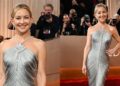 Kate Hudson em Giorgio Armani Privé no tapete vermelho do Globo de Ouro de 2026