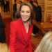 Kate Middle dirige sozinha para o evento