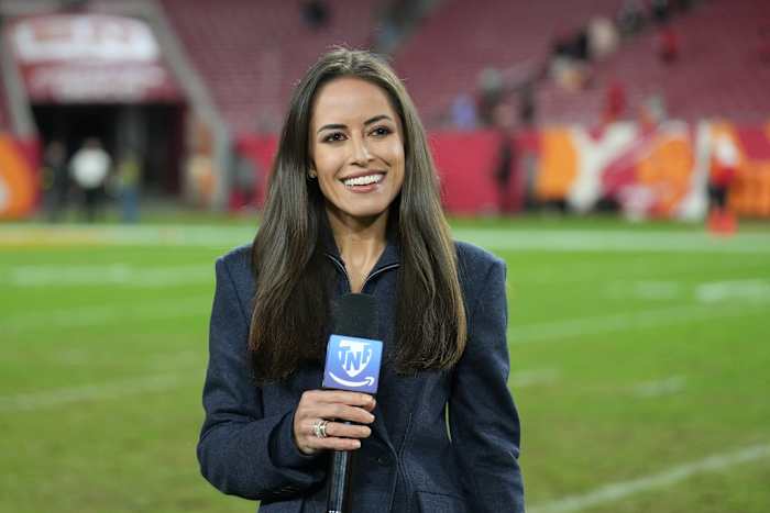 Kaylee Hartung fará sua estreia no Super Bowl como repórter lateral da NBC