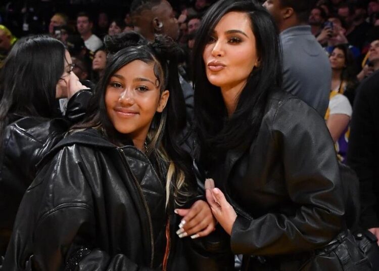 Kim Kardashian revela 'cursos realistas' que o garoto está fazendo para estudar em casa
