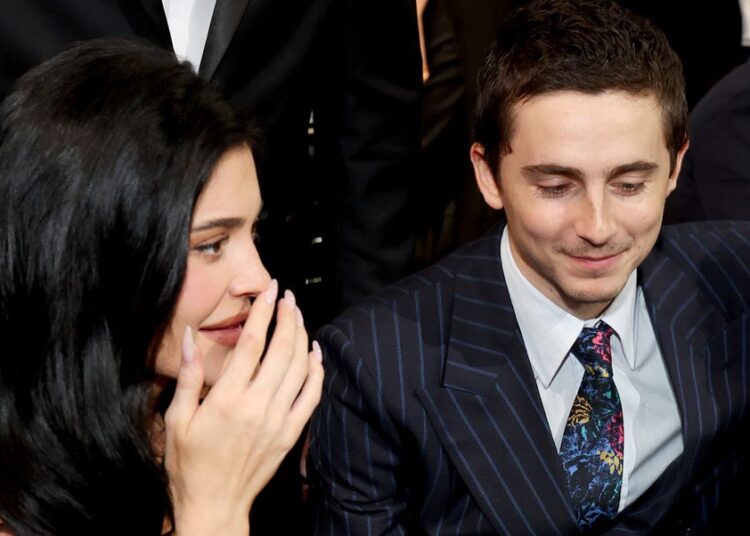 Kylie Jenner e Timothée Chalamet se beijaram no Critics Choice Awards