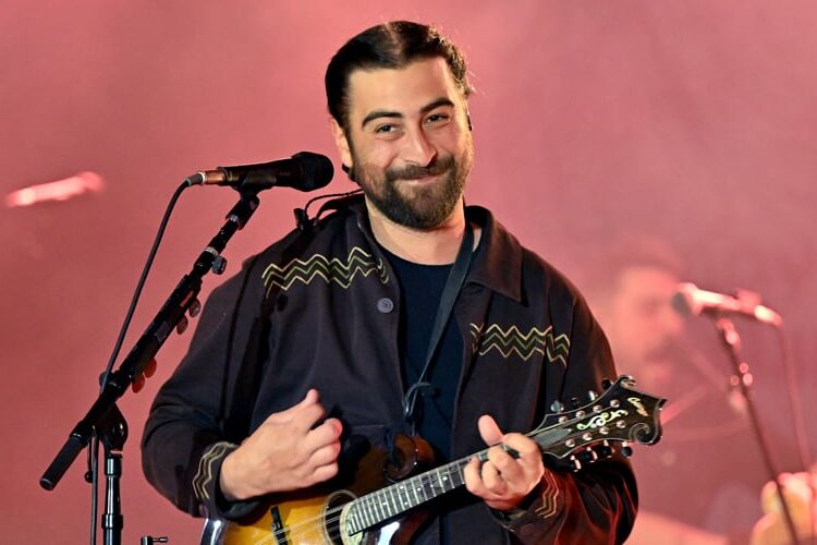 Letra e significado de 'The Great Divide': Noah Kahan anuncia novo single, álbum e videoclipe com estreia durante o Grammy 2026! | 2026 Grammys, Letras, Música, Noah Kahan | Notícias e fofocas sobre celebridades | Entretenimento, fotos e vídeos