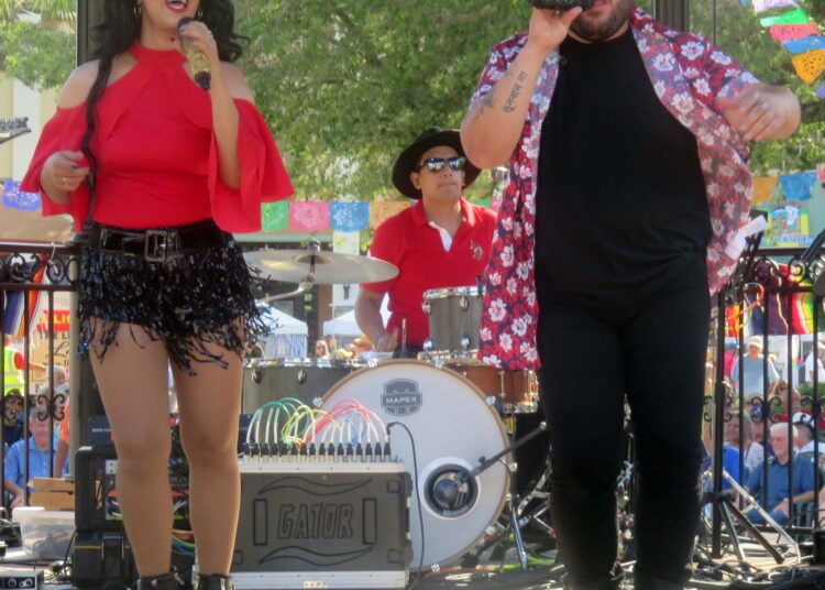 Live Square Entertainment para segunda-feira, 1º de dezembro