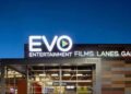 Local de entretenimento EVO traz filmes e boliche para Forney