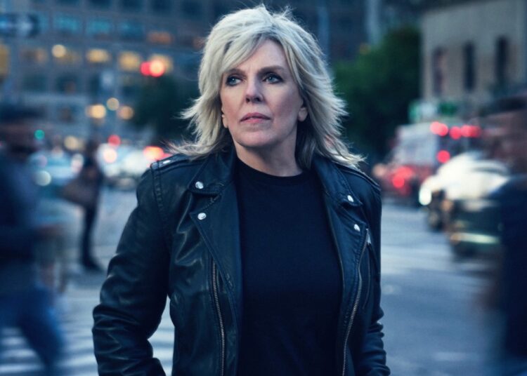 Lucinda Williams sobre Bashing Trump em novo álbum, conhecendo Bob Dylan