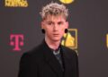 MGK lança sua música que vazou após oito anos
