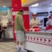 Megastar de Hollywood fica incógnita para comer um hambúrguer no In-N-Out