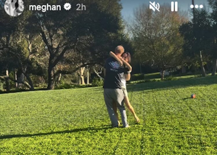 Meghan Markle compartilha vídeos das aventuras de Archie e Lilibet