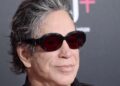 Mickey Rourke deseja que as pessoas recebam seu dinheiro de volta, por favor