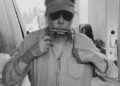 Neil Young exorta a América a ‘se levantar’ em editorial criticando Trump