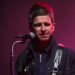 Noel Gallagher confirma retorno ao trabalho, sugerindo que novas músicas estão a caminho