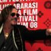 O ator Mickey Rourke entrega a espingarda ao Departamento do Xerife de Los Angeles – NBC Los Angeles