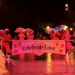 O entretenimento da Disneylândia After Dark: Sweethearts' Nite