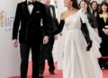 O momento atrevido que Kate Middleton 'quebrou uma regra real' ao dar ao príncipe William um divertido 'tapinha de amor' - como o 'desafio de flerte' mostrou que a futura rainha 'não é um capacho real'