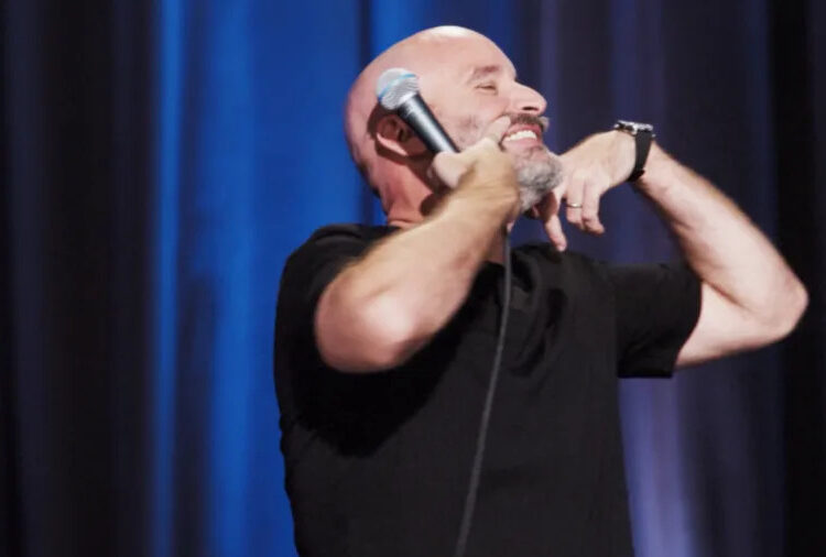 O novo especial do Netflix de Tom Segura é um lixo completo, vou criar um título apropriado assim que me acalmar