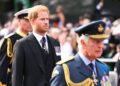 O rei Charles evitará o príncipe Harry durante a viagem ao Reino Unido por temer que negociações privadas possam vazar: especialistas
