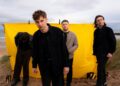 Os Snuts analisam a depressão pós-parto e o “medo do futuro” no novo single pessoal ‘Summer Rain’