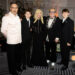 Os filhos de Elton John, Zachary, 15, e Elijah, 12, parecem crescidos ao se juntarem ao pai para uma aparição rara na festa de ano novo