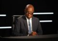 Os telespectadores do BBC Celebrity Mastermind se distraem enquanto fazem a mesma reclamação