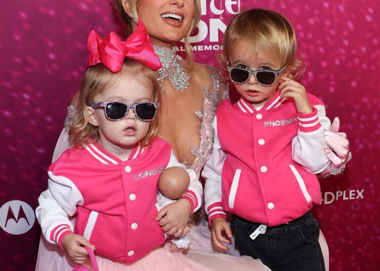 Paris Hilton no Kids Phoenix, o Brother Bond de Londres