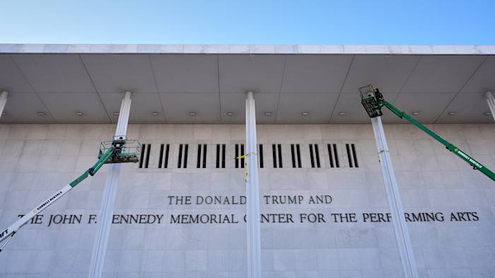 Peça de Bruce Lee e Vocal Arts DC juntam-se à lista crescente de cancelamentos do Kennedy Center