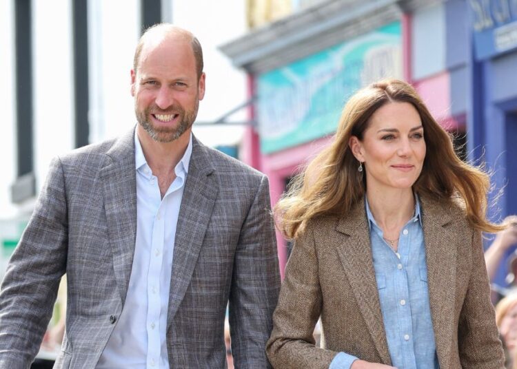Por que o príncipe William e a princesa Kate mudaram seus títulos esta semana