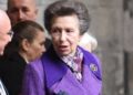 Princesa Anne desperta o frenesi dos fãs ao usar um casaco roxo brilhante | Real | Notícias