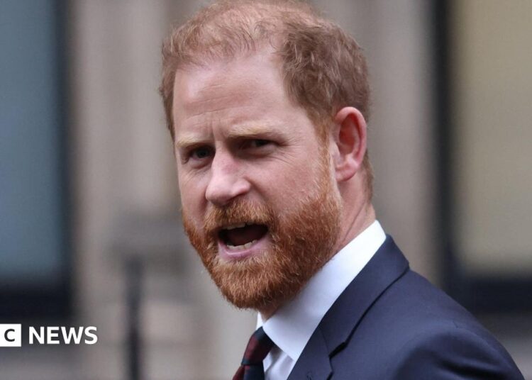 Príncipe Harry: trocas emocionais enquanto o duque dá provas