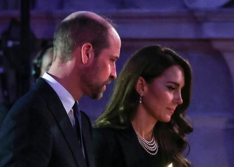 Príncipe William e Kate Middleton compartilham fotos nunca antes vistas