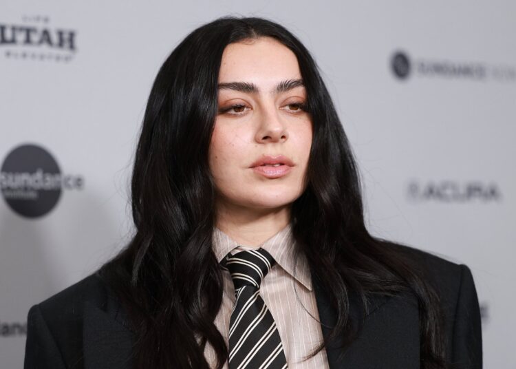 Quão real é Charli XCX estar no ‘momento’?