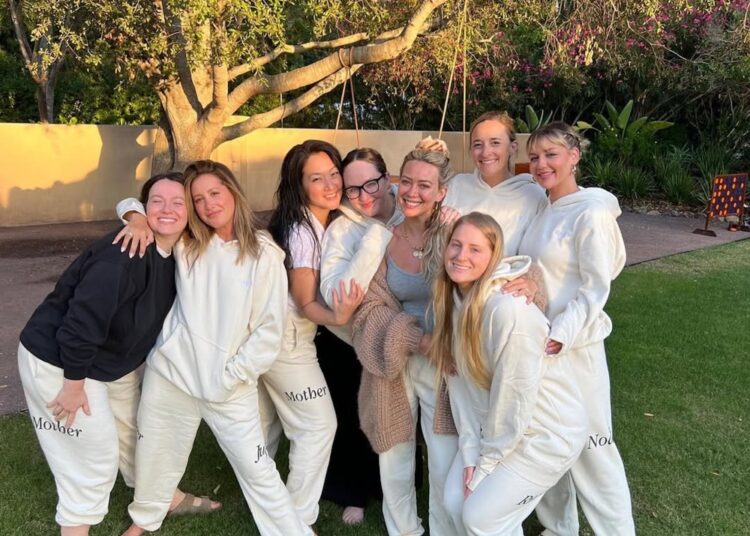 Quem está no grupo de mães celebridades de Ashley Tisdale? Tudo para saber