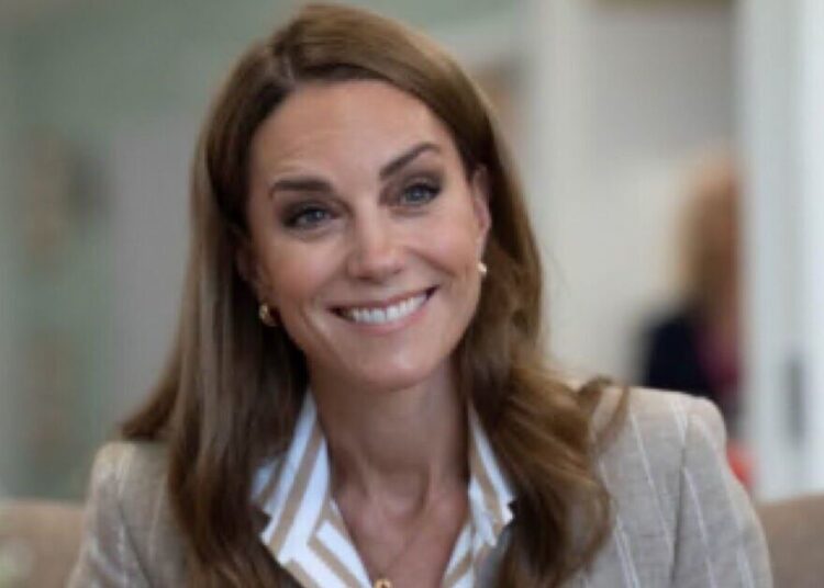 Rei Charles deseja feliz aniversário à Princesa Kate com foto de aniversário | Real | Notícias