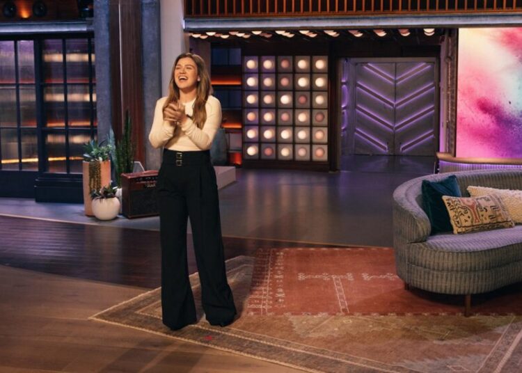 Representante do 'The Kelly Clarkson Show' esclarece rumores sobre o futuro da série | Notícias de entretenimento