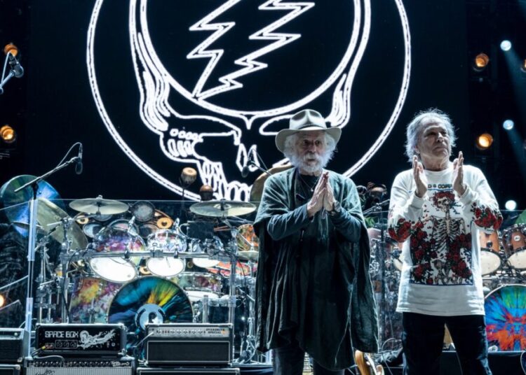 Revisite a última música do show final de Bob Weir [Video]