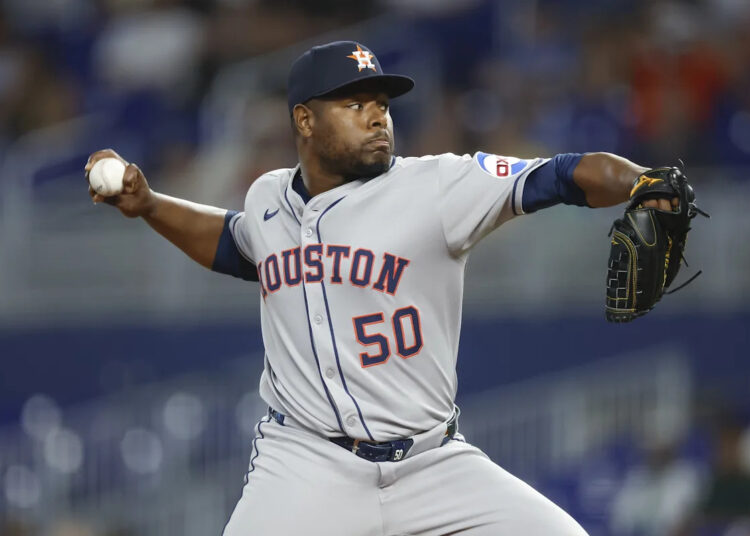 Royals assinam contrato com o apaziguador Héctor Neris para a liga secundária