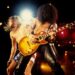 Slash promete que o próximo lançamento do Guns N' Roses será 'totalmente novo e original'