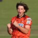 Sunrisers venceram Royals, Sunrisers venceram por 7 postigos (com 50 bolas restantes)