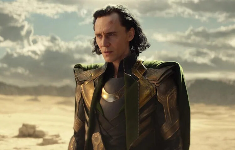 Tom Hiddleston diz que “Batman” de Tim Burton o inspirou a interpretar Loki